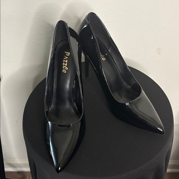 Dazzle Black Patent Leather Heels - Picture 1 of 5
